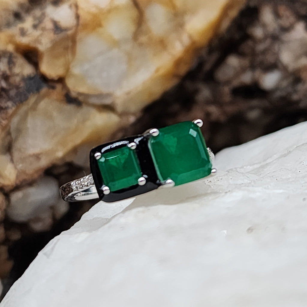 Tha Wander Days / 9.3 / Designer Jewelry Natural Green Chalcedony Unique Hypoallergenic Silver 925 Ring Gift for Lady