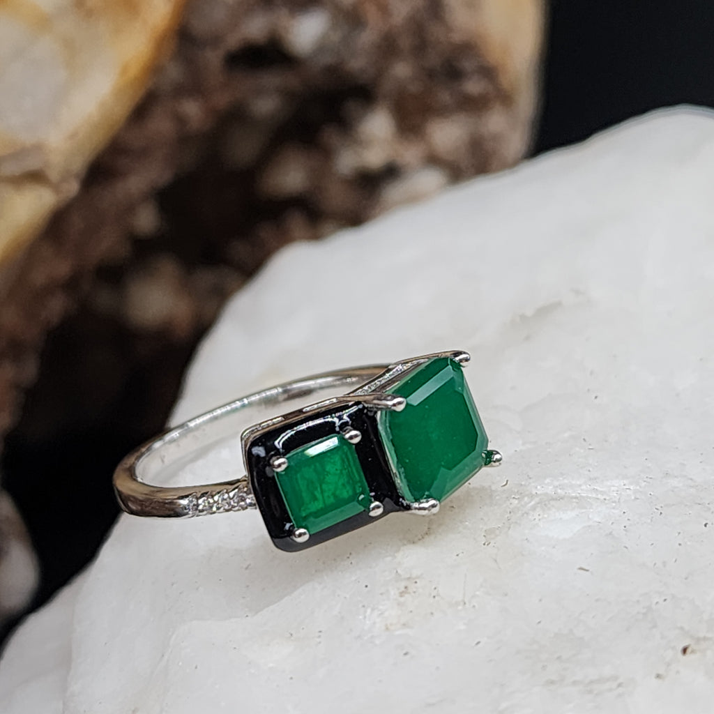 Tha Wander Days / 9.3 / Designer Jewelry Natural Green Chalcedony Unique Hypoallergenic Silver 925 Ring Gift for Lady