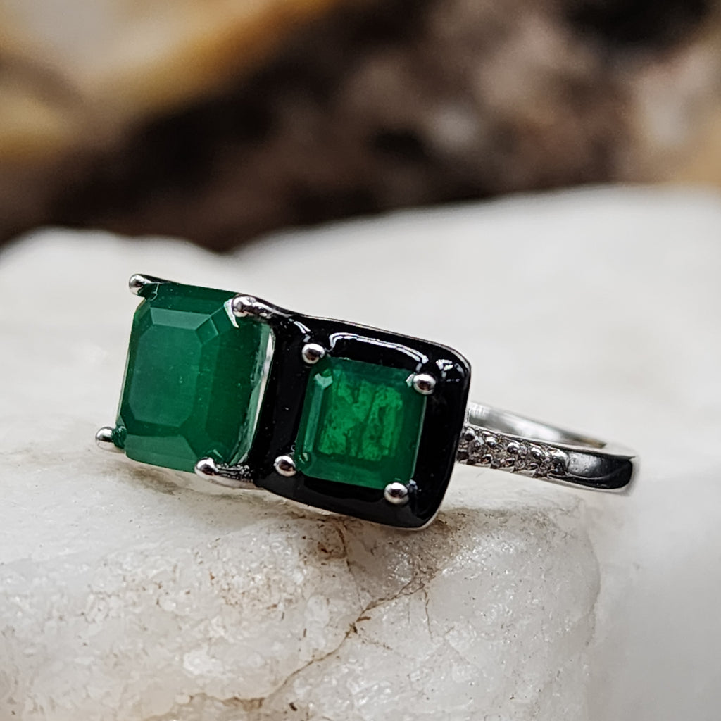 Tha Wander Days / 9.3 / Designer Jewelry Natural Green Chalcedony Unique Hypoallergenic Silver 925 Ring Gift for Lady