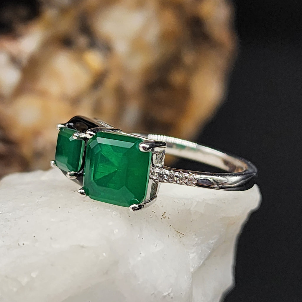 Tha Wander Days / 9.3 / Designer Jewelry Natural Green Chalcedony Unique Hypoallergenic Silver 925 Ring Gift for Lady