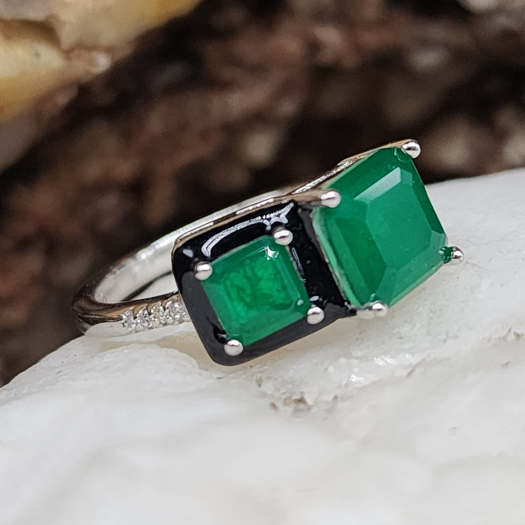 Tha Wander Days / 9.3 / Designer Jewelry Natural Green Chalcedony Unique Hypoallergenic Silver 925 Ring Gift for Lady