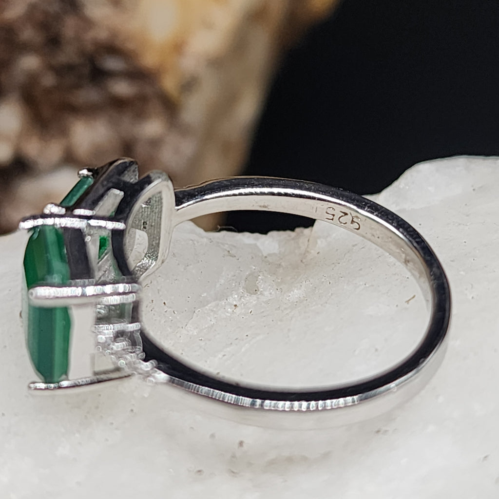 Tha Wander Days / 9.3 / Designer Jewelry Natural Green Chalcedony Unique Hypoallergenic Silver 925 Ring Gift for Lady