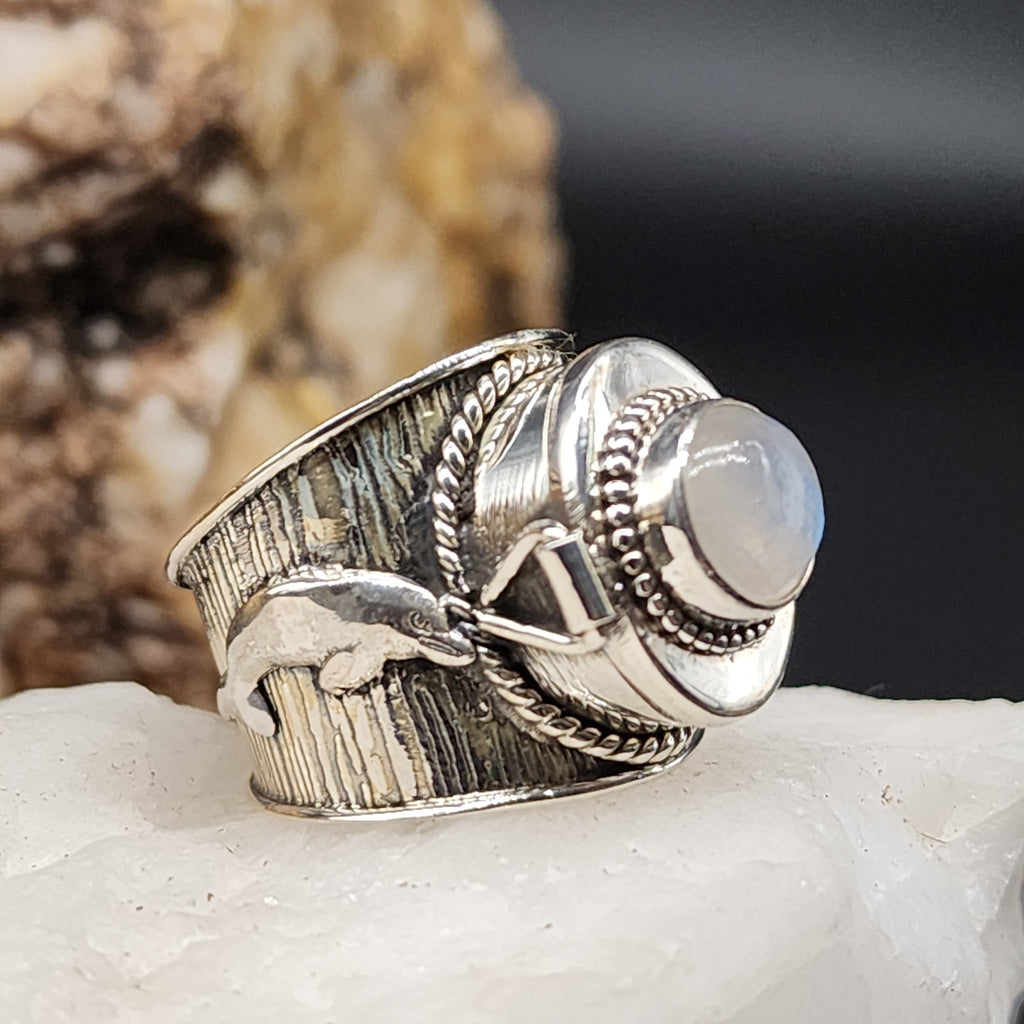 Moon Beast / 7.8 / Designer Jewelry Moonstone Gem Unique Ring Hypoallergenic Silver 925 Ring Gift for Momen