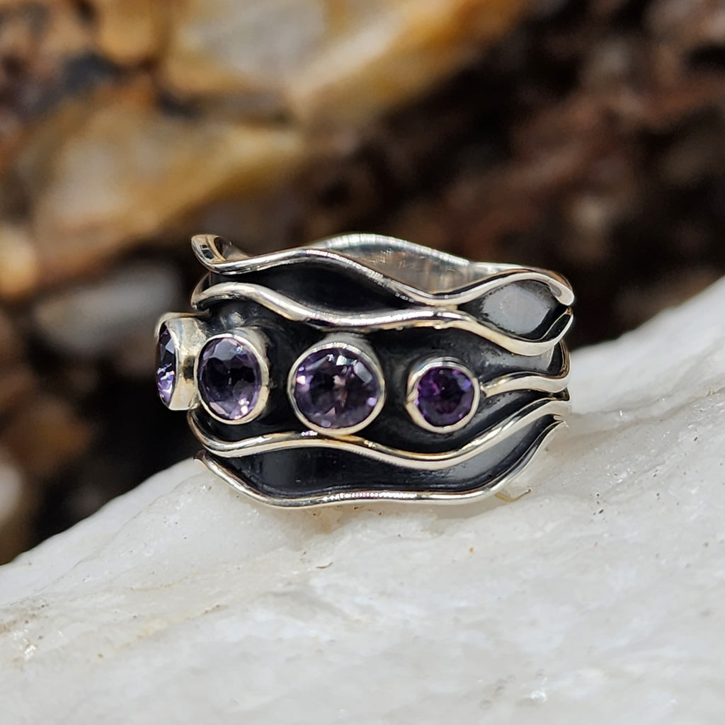 Laid-back UK Bride / 7.5