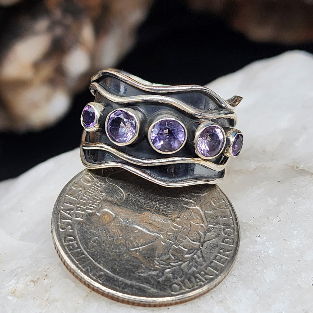 Laid-back UK Bride / 7.5