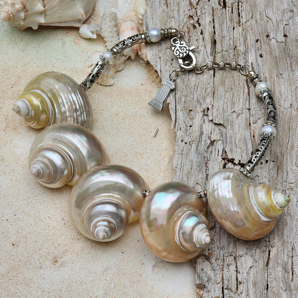 Queen Of Spring / Designer Jewelry Large Ocean Shell Necklace Shell Mother Of Pearl Stone Necklace Seashell Necklace