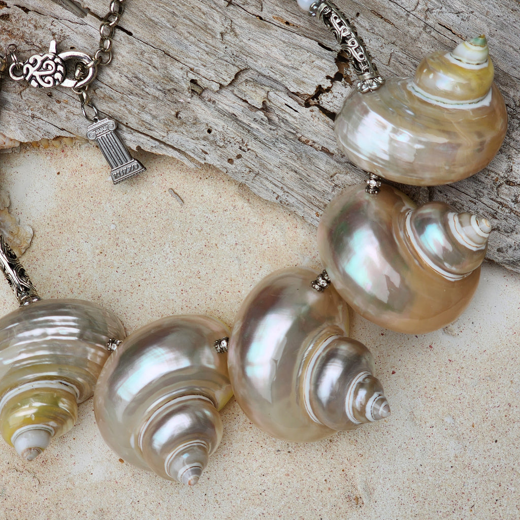 Queen Of Spring / Designer Jewelry Large Ocean Shell Necklace Shell Mother Of Pearl Stone Necklace Seashell Necklace