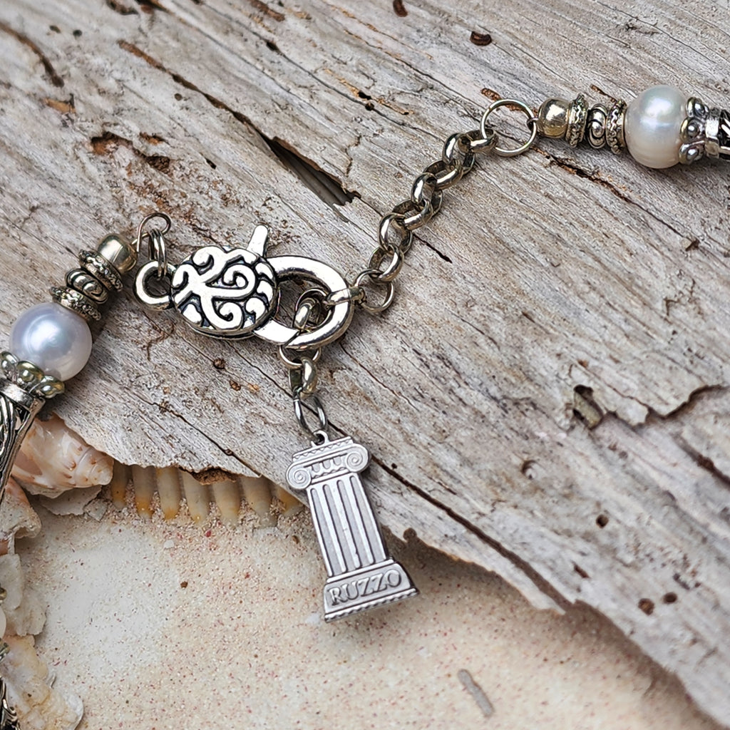 Queen Of Spring / Designer Jewelry Large Ocean Shell Necklace Shell Mother Of Pearl Stone Necklace Seashell Necklace