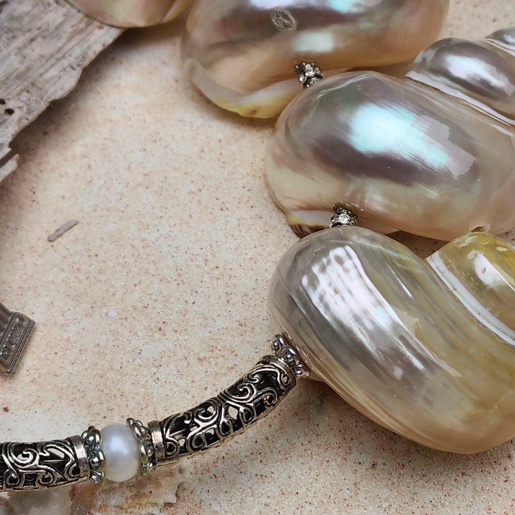 Queen Of Spring / Designer Jewelry Large Ocean Shell Necklace Shell Mother Of Pearl Stone Necklace Seashell Necklace