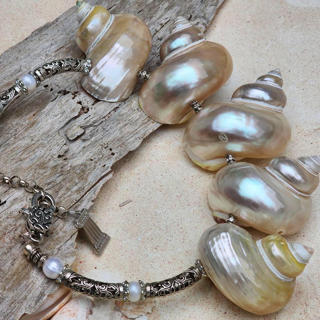 Queen Of Spring / Designer Jewelry Large Ocean Shell Necklace Shell Mother Of Pearl Stone Necklace Seashell Necklace