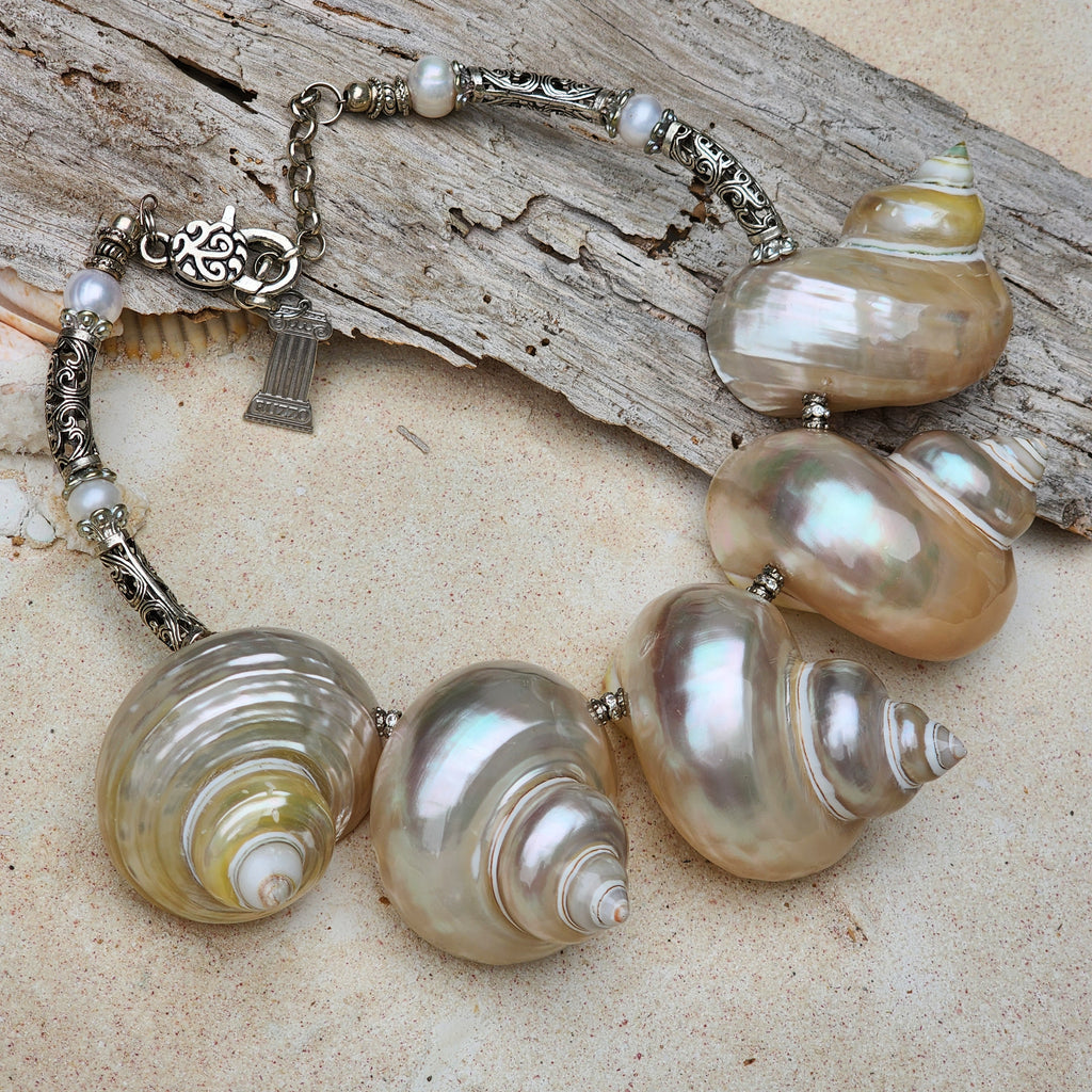 Queen Of Spring / Designer Jewelry Large Ocean Shell Necklace Shell Mother Of Pearl Stone Necklace Seashell Necklace