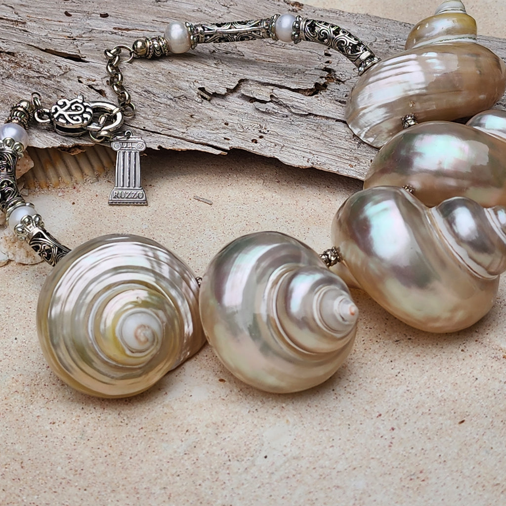 Queen Of Spring / Designer Jewelry Large Ocean Shell Necklace Shell Mother Of Pearl Stone Necklace Seashell Necklace