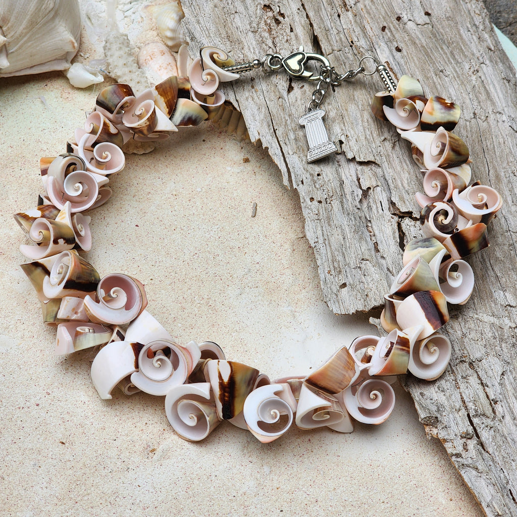 PURE WATTERS / Natural Ocean Shells Seashell Neckless Natural Shell Centerpiece Elegant Handmade Jewelry Perfect Gift for Her
