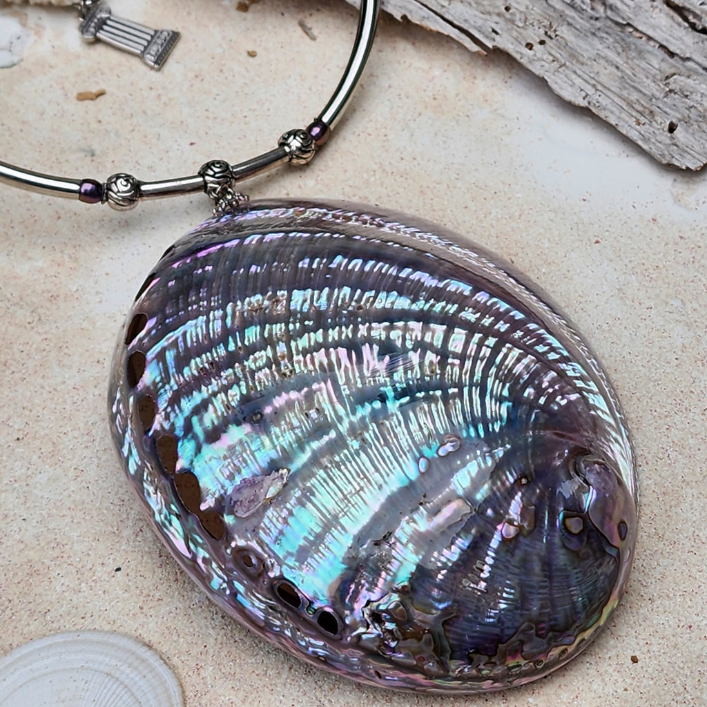 X MER CAMILLA / Designer Jewelry Large Ocean Shell Necklace Shell Mother Of Pearl Stone Necklace Black Tahitian Pearl Necklace