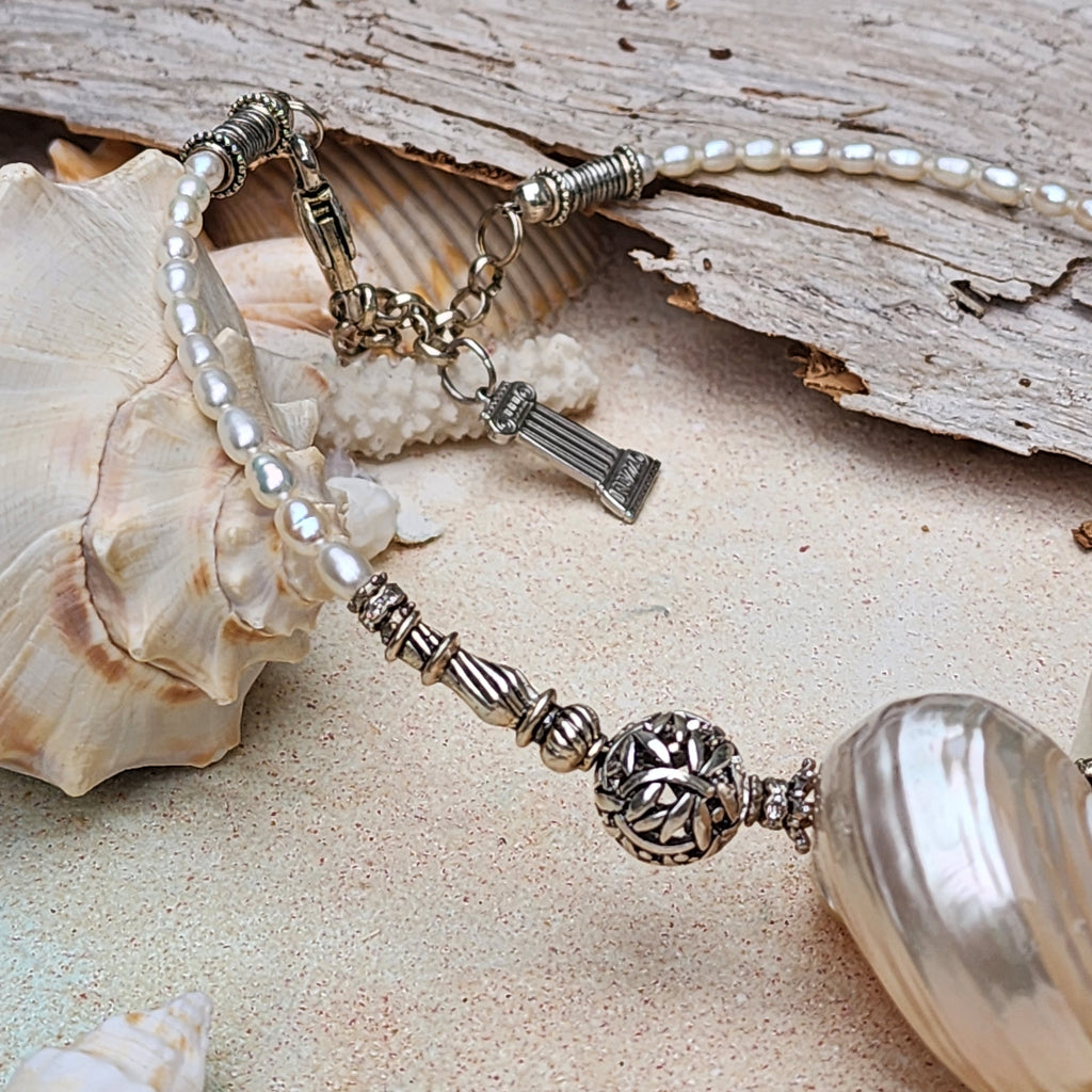 Florida Springs / Designer Mermade Jewelry Large Ocean Shell Necklace Shell Mother Of Pearl Stone Necklace Boho Seashell Necklace