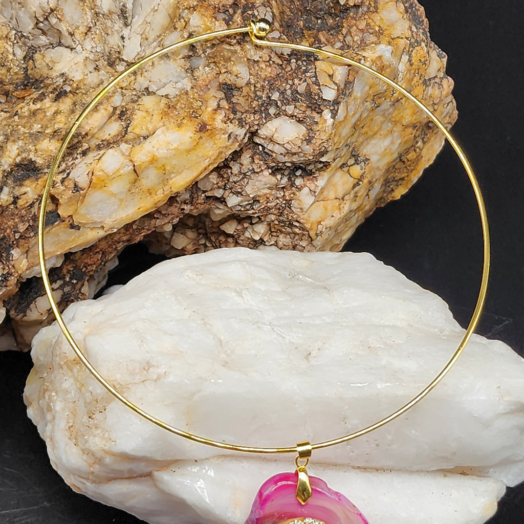 HOT ONE / Artisan Boho Necklace Designer Jewelry Gold Parrot Bird Pendant Natural Pink Agate Stone Unique Necklace Gift For Lady