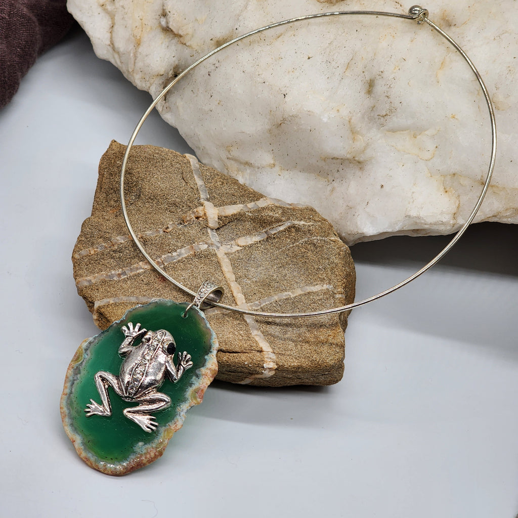 Everglades / Artisan Boho Necklace Designer Jewelry Silver Frog Pendant Natural Green Agate Stone Unique Necklace Gift For Lady