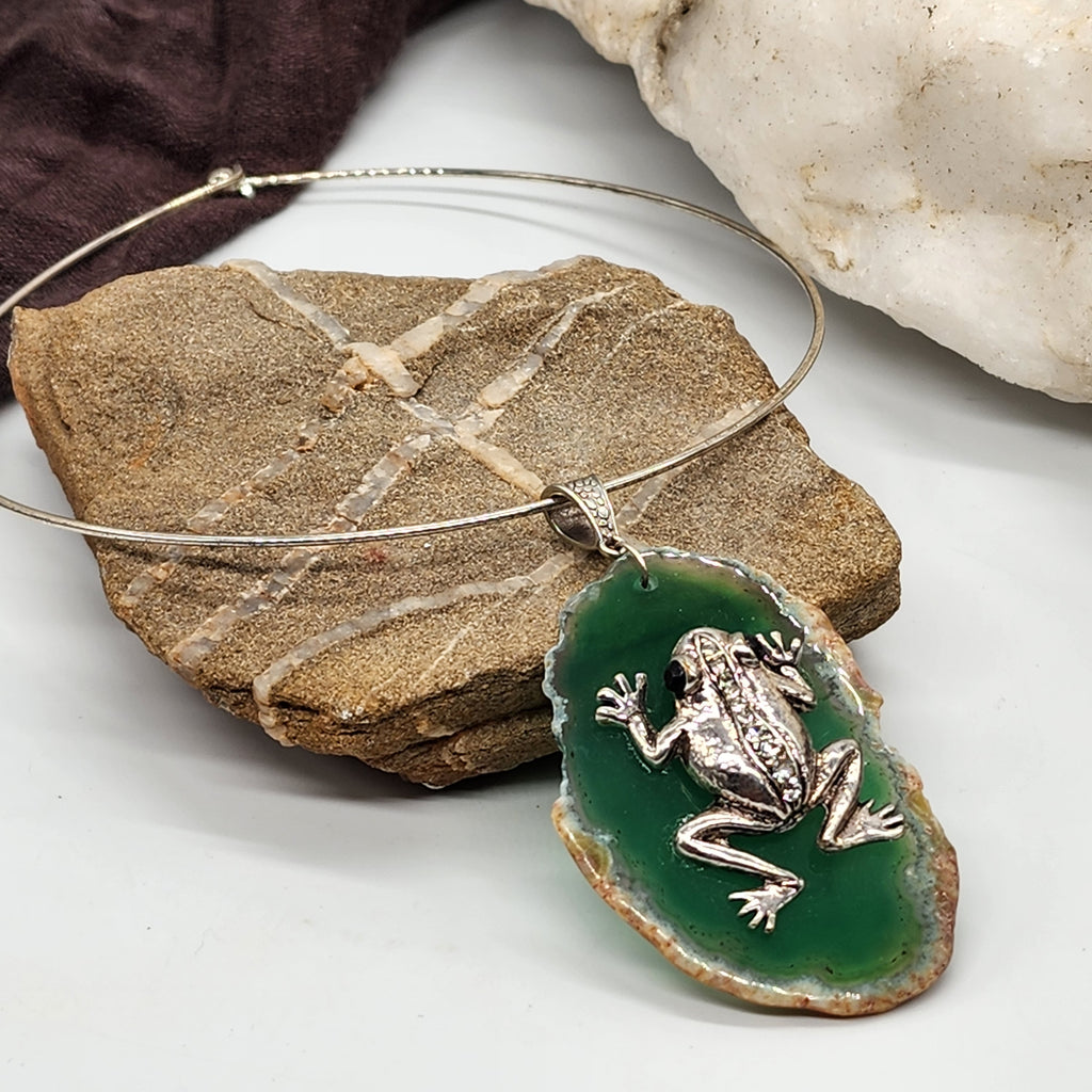 Everglades / Artisan Boho Necklace Designer Jewelry Silver Frog Pendant Natural Green Agate Stone Unique Necklace Gift For Lady