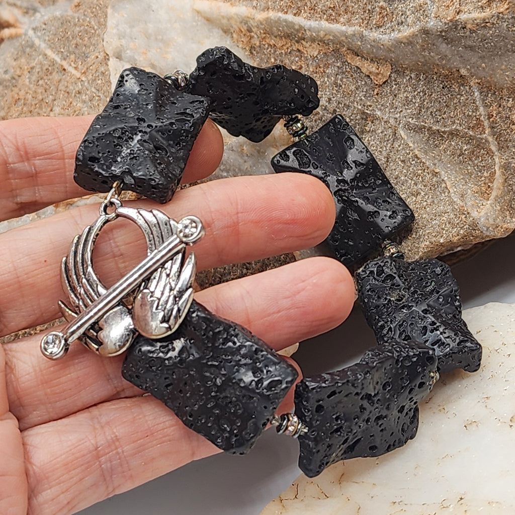 Crystal Eagle / Dwsigner Mens Bracelet Size 9.5 Mens Jewelry Eagle Clasp Lava Stone Mens