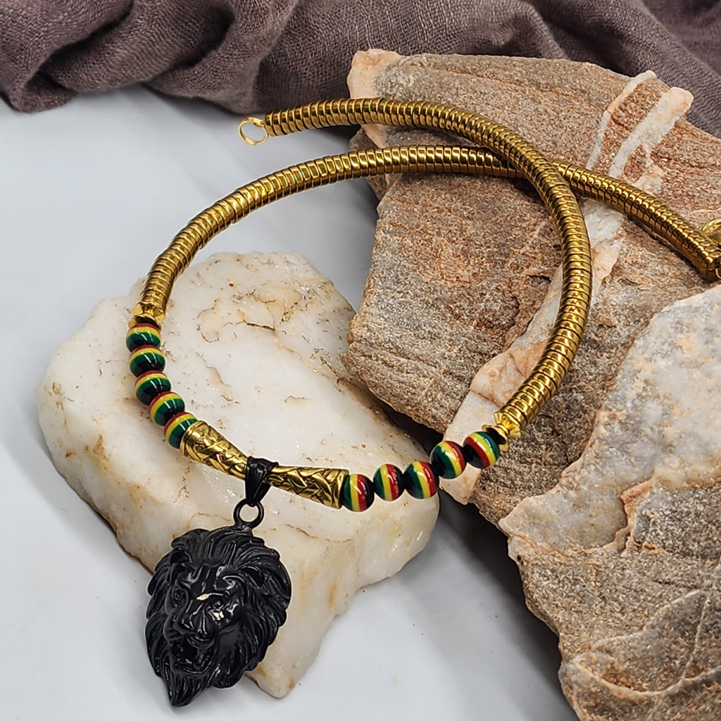 Irieshun / Boho Men's Necklace Chocker Black Rasta Lion Big Pendant Men's Beaded Necklace