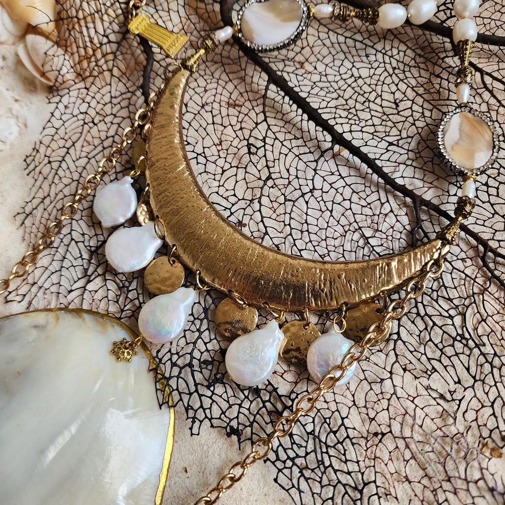 MER QUEEN / Designer Jewelry Large Ocean Big Shell Gold Necklace Mother Of Pearl Necklace Baroque Pearl Gift For Mernade