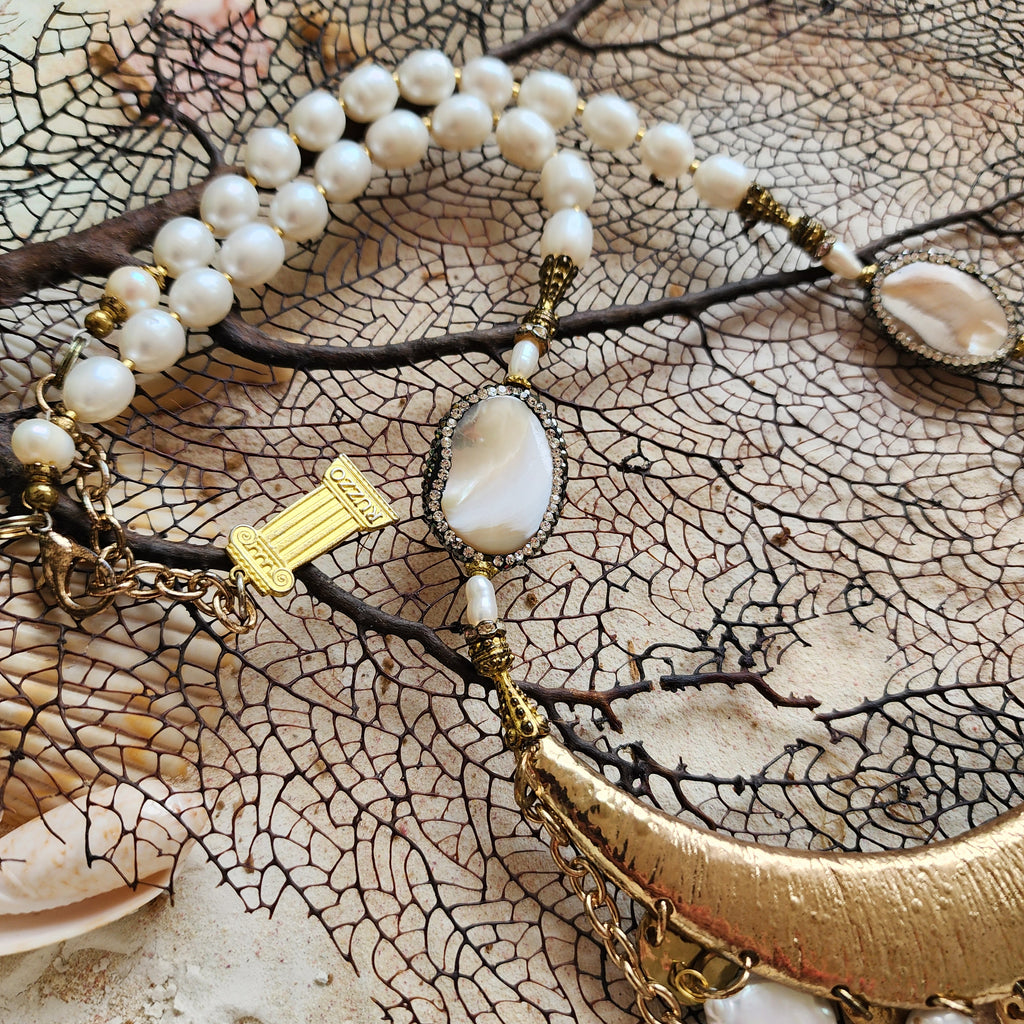 MER QUEEN / Designer Jewelry Large Ocean Big Shell Gold Necklace Mother Of Pearl Necklace Baroque Pearl Gift For Mernade