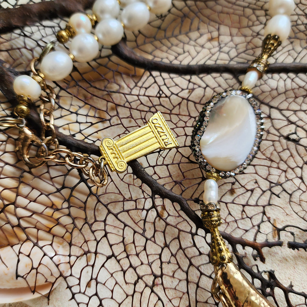 MER QUEEN / Designer Jewelry Large Ocean Big Shell Gold Necklace Mother Of Pearl Necklace Baroque Pearl Gift For Mernade