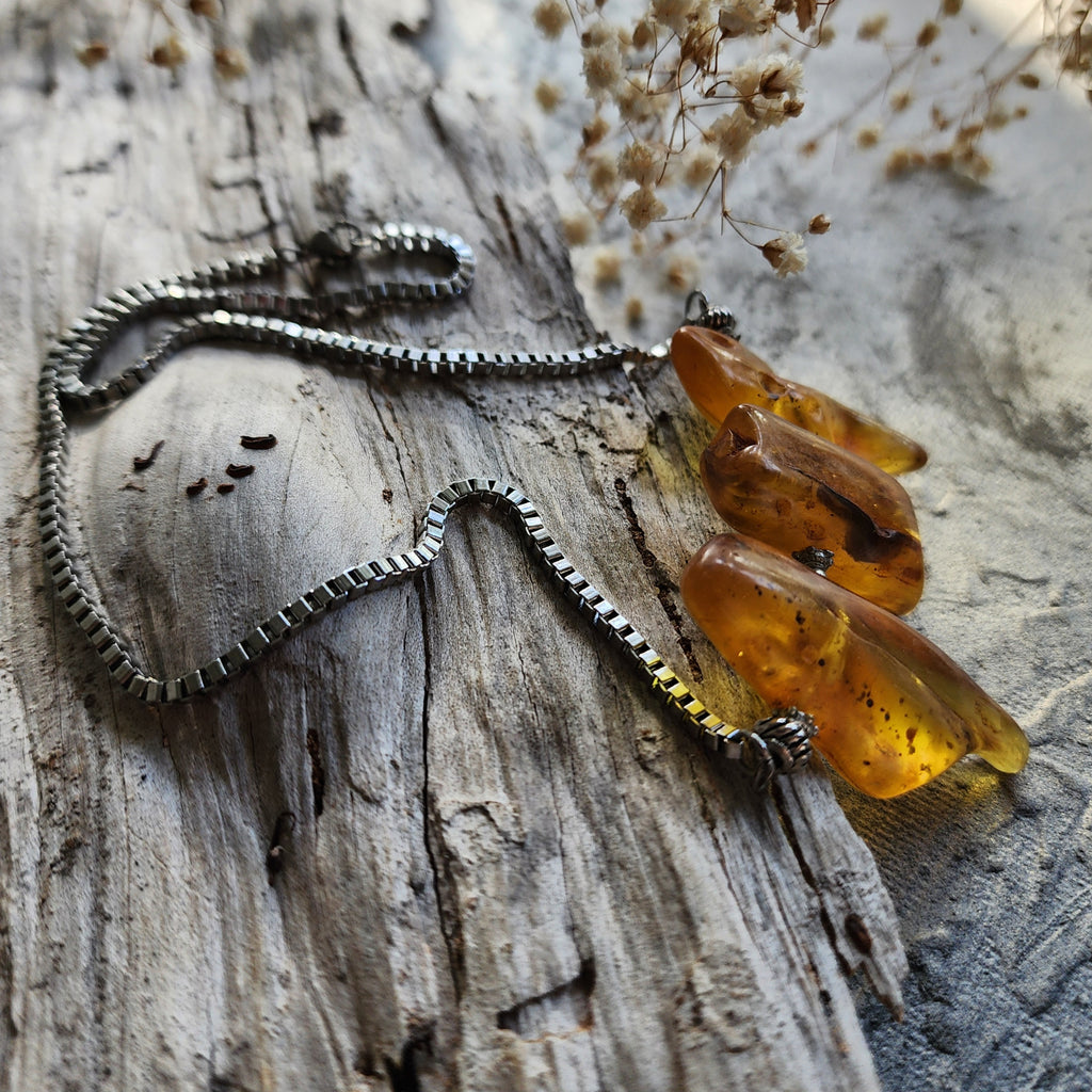 Ivanka / Designer Jewelry Raw Amber Stone Pendant Hypoallergenic Surgical Steel Necklace with Natural Amber Gift for Momen