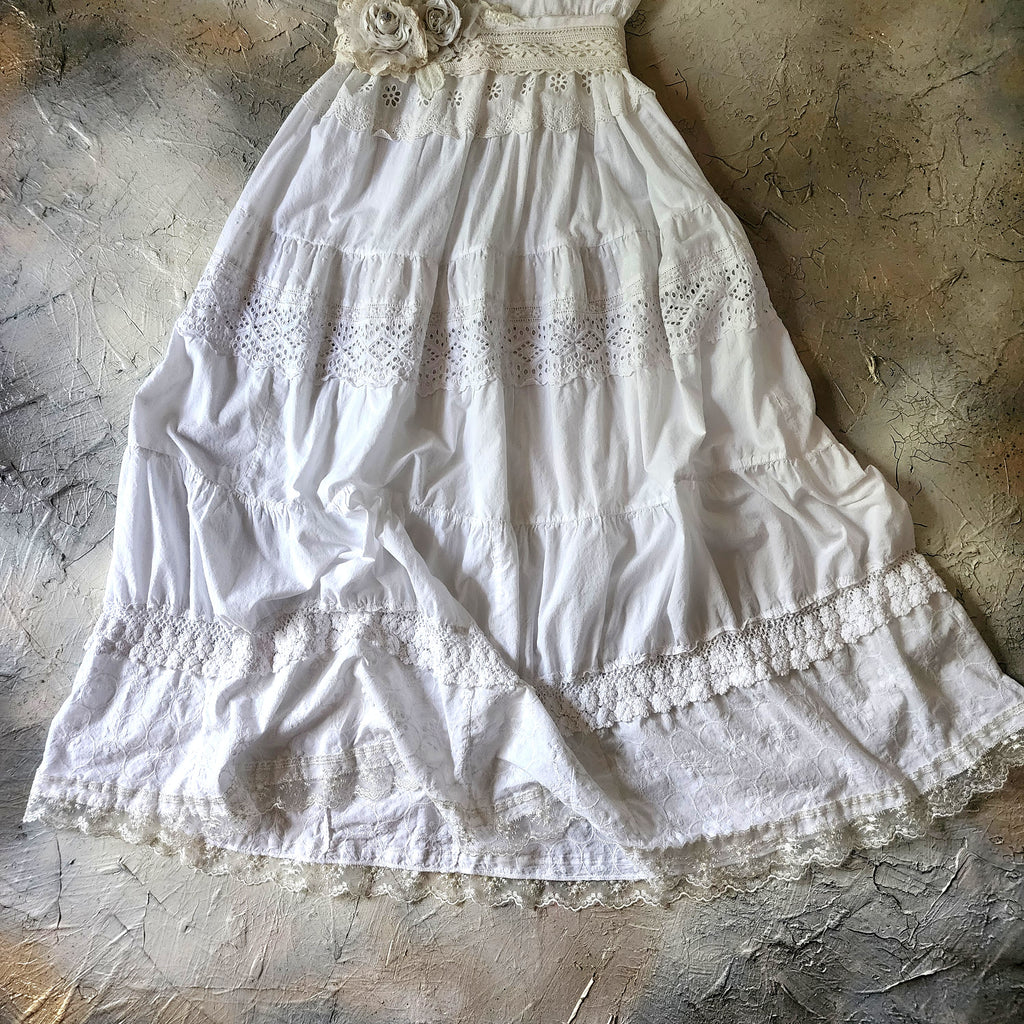 Spread Love Rose / Designer Maxi Dress size L/M Vintage Lace Edwardian Off-White Cotton Magnolia Belt Flower
