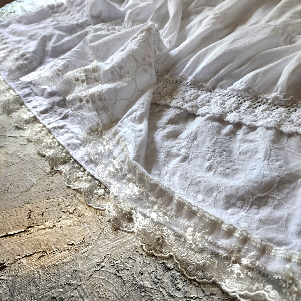 Spread Love Rose / Designer Maxi Dress size L/M Vintage Lace Edwardian Off-White Cotton Magnolia Belt Flower