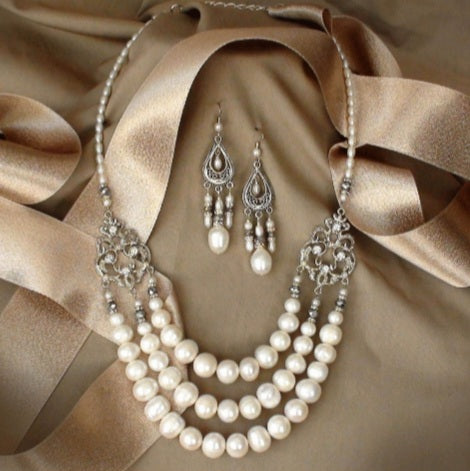 Runway Bride / Necklace for Women Classic Pearls Silver European crystals Necklace Pearl Pendant Unique Pearls Jewelry Gift For Lady