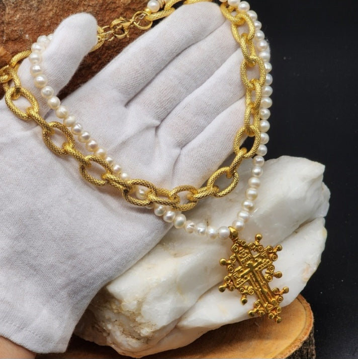 Guardian Of The Galleon / Gold Cross Genuine Freshwater Pearls Designer Jewelry Trendy Choker Hypoallergic Chain Gift For Lady