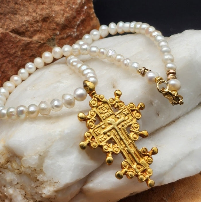 Guardian Of The Galleon / Gold Cross Genuine Freshwater Pearls Designer Jewelry Trendy Choker Hypoallergic Chain Gift For Lady