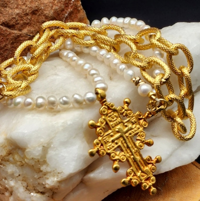 Guardian Of The Galleon / Gold Cross Genuine Freshwater Pearls Designer Jewelry Trendy Choker Hypoallergic Chain Gift For Lady