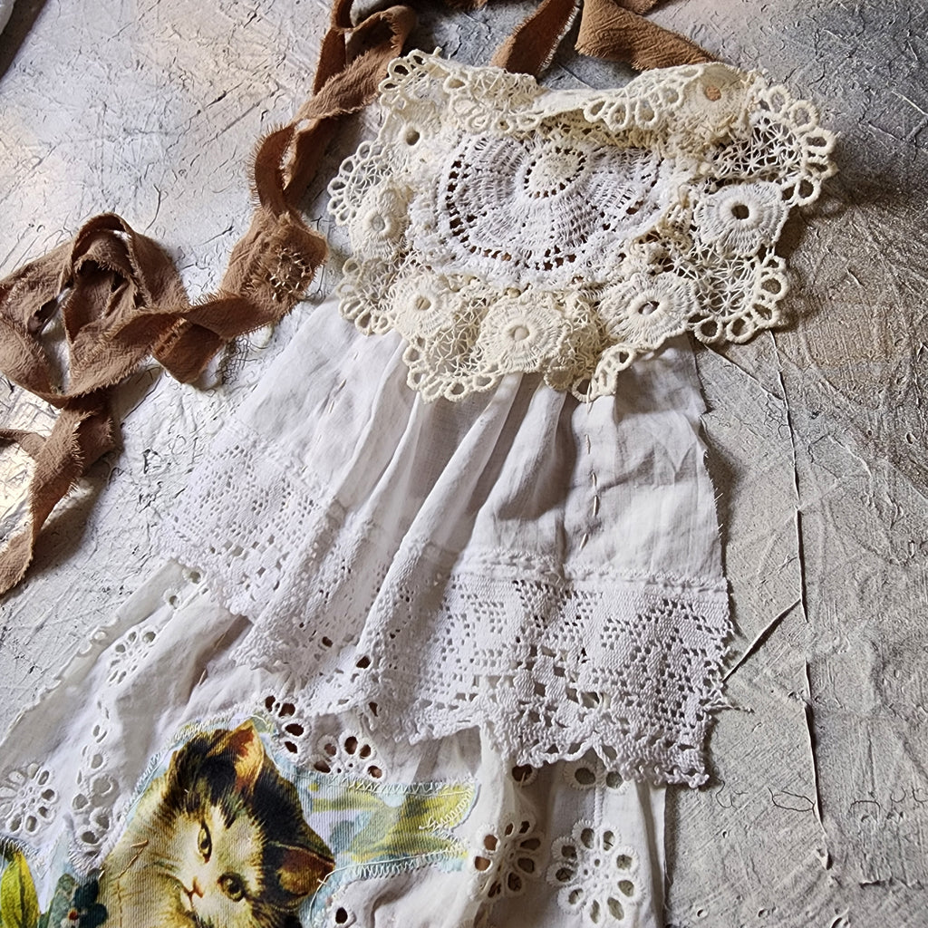 Shabbychic Cat/ Victorian ShabbyJabot Ruffle Pants Rose Print Like Boho Print madnolia Rose Concept Store Avangard