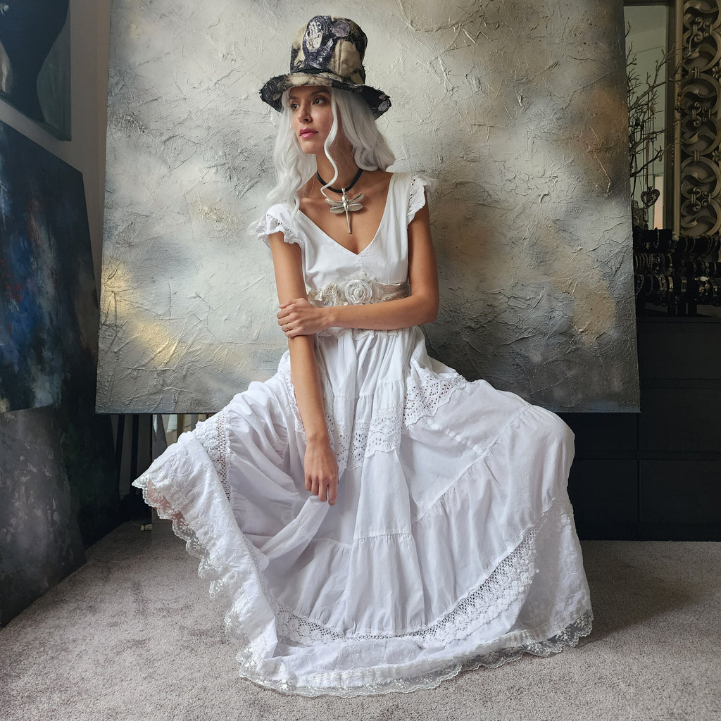 Spread Love Rose / Designer Maxi Dress size L/M Vintage Lace Edwardian Off-White Cotton Magnolia Belt Flower