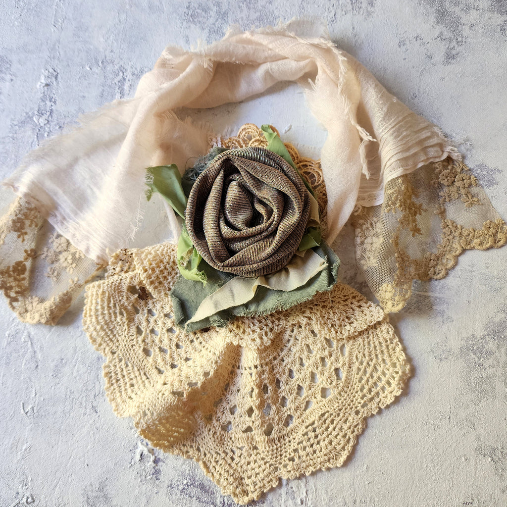 Golden Sarahs Rose / Boho Jabot Choker Flower Tie Brooch Clip Upcycled Rose Recycled Concept Store Magnolia Blossom