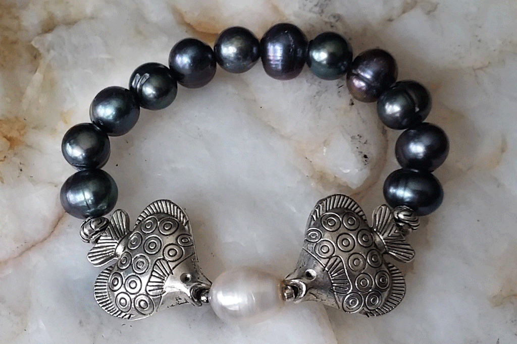 Kiss / Designer Jewelry Silver Bracelet Fish Natural Black Pearls Hypoallergenic Jewelry Most Popular Jewelry Gift For Women