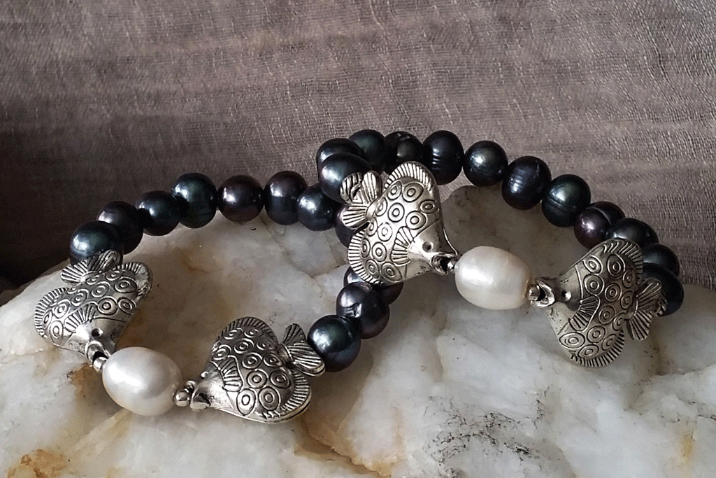 Kiss / Designer Jewelry Silver Bracelet Fish Natural Black Pearls Hypoallergenic Jewelry Most Popular Jewelry Gift For Women