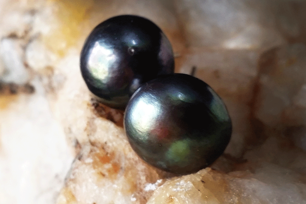 Hello And Goodbye / Designer Jewelry Silver Earrings Natural Pearls Hypoallergenic Studs Most Popular Jewelry Gift For Women