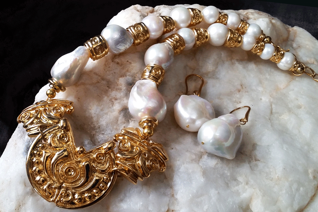 Only In My Dreams / Boho Golden Necklace For Women Necklace Large Baroque Pearl Pendant Unique Pearls Jewelry Gift For Lady