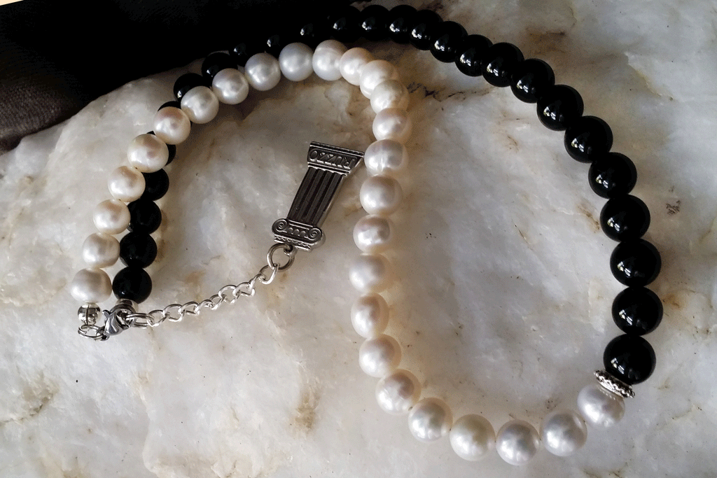 Yin And Yang / Designer Jewelry Classic Pearls Necklace Black Onyx Stone Necklace Yin Yang Necklace Unique Gift for Women