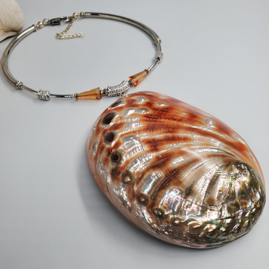 OCEAN QUEEN / Designer Jewelry Large Ocean Shell Necklace Shell Mother Of Pearl Stone Necklace Boho Big Seashell Necklace