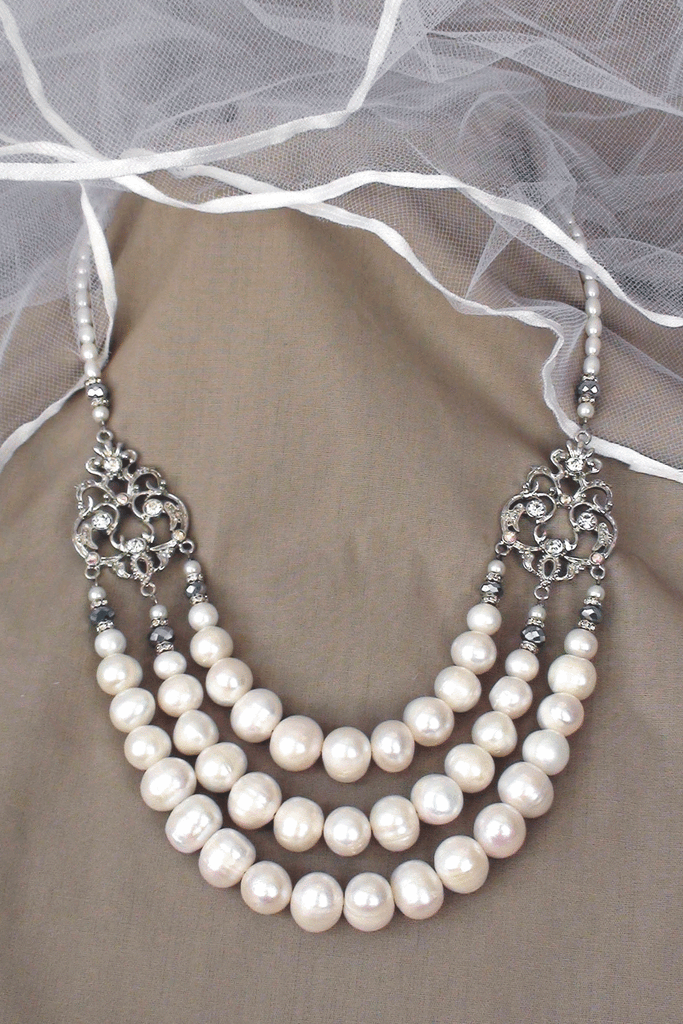 Runway Bride / Necklace for Women Classic Pearls Silver European crystals Necklace Pearl Pendant Unique Pearls Jewelry Gift For Lady