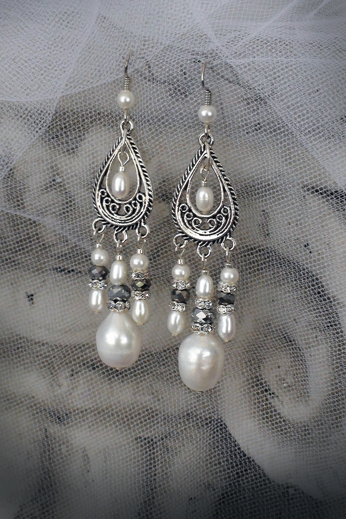 Runway Bride / Necklace for Women Classic Pearls Silver European crystals Necklace Pearl Pendant Unique Pearls Jewelry Gift For Lady