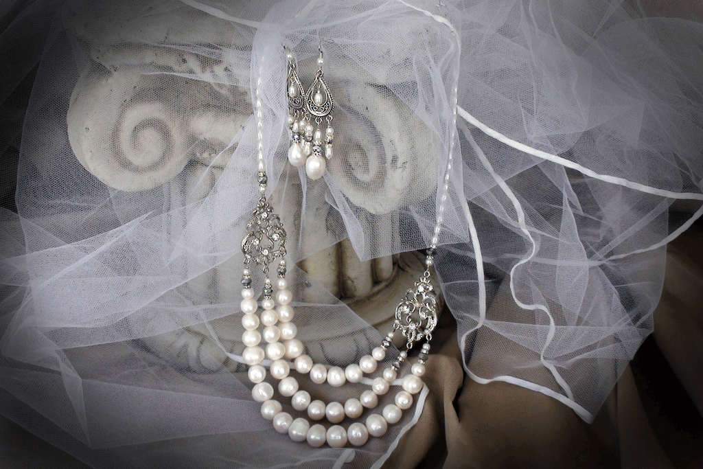 Runway Bride / Necklace for Women Classic Pearls Silver European crystals Necklace Pearl Pendant Unique Pearls Jewelry Gift For Lady