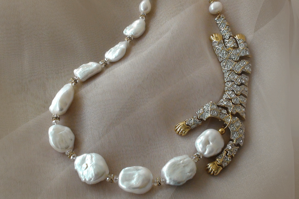 W / Dangerous Beauty