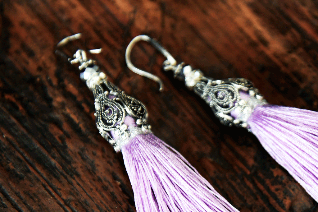W/lilac Dangler