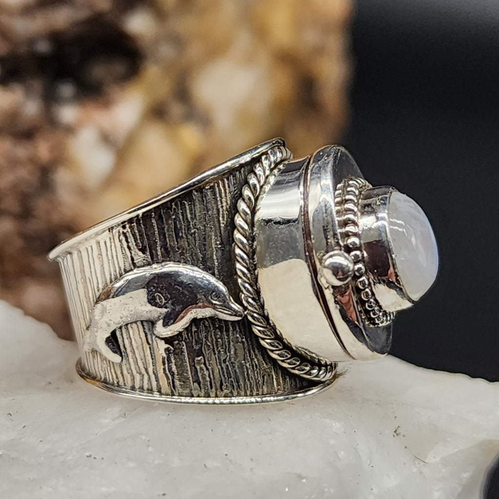 Moon Beast / 7.8 / Designer Jewelry Moonstone Gem Unique Ring Hypoallergenic Silver 925 Ring Gift for Momen