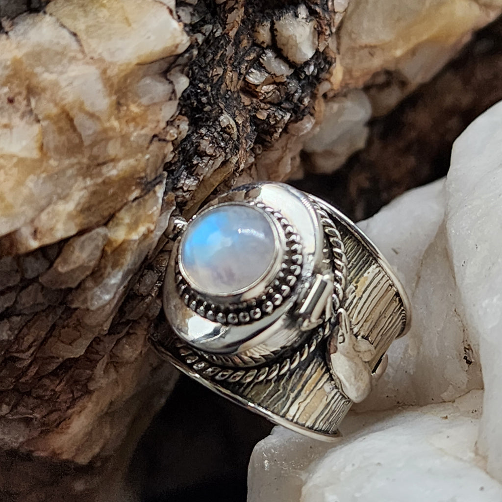 Moon Beast / 7.8 / Designer Jewelry Moonstone Gem Unique Ring Hypoallergenic Silver 925 Ring Gift for Momen